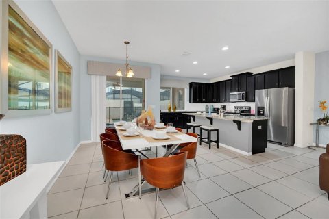 Adosado en venta en Kissimmee, Florida, 4 dormitorios, 194.17 m2 № 853004 - foto 2