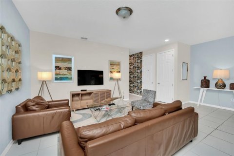 Adosado en venta en Kissimmee, Florida, 4 dormitorios, 194.17 m2 № 853004 - foto 8