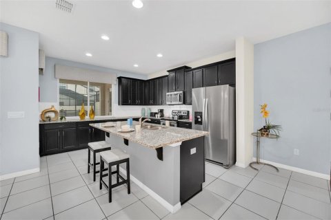 Adosado en venta en Kissimmee, Florida, 4 dormitorios, 194.17 m2 № 853004 - foto 10