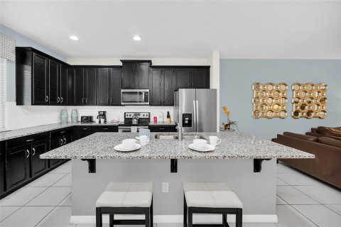 Adosado en venta en Kissimmee, Florida, 4 dormitorios, 194.17 m2 № 853004 - foto 4