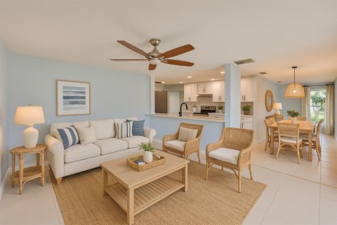 House in Apollo Beach, Florida 2 bedrooms, 120.4 sq.m. № 1918034 - photo 9