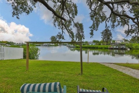 House in Apollo Beach, Florida 2 bedrooms, 120.4 sq.m. № 1918034 - photo 17