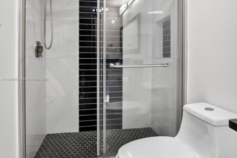 Condo in Sunrise, Florida, 2 bedrooms  № 1948993 - photo 26