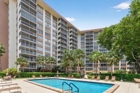 Condo in Coral Springs, Florida, 2 bedrooms  № 1828482 - photo 29