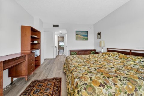 Condo in Coral Springs, Florida, 2 bedrooms  № 1828482 - photo 14