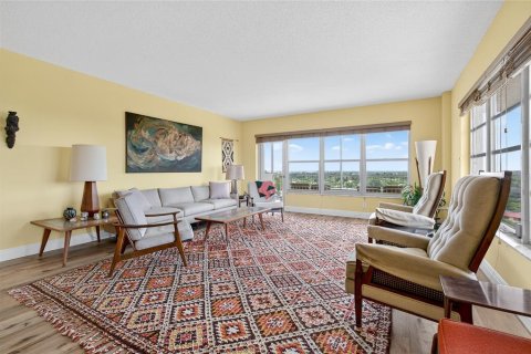 Condo in Coral Springs, Florida, 2 bedrooms  № 1828482 - photo 6