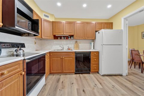 Condo in Coral Springs, Florida, 2 bedrooms  № 1828482 - photo 11