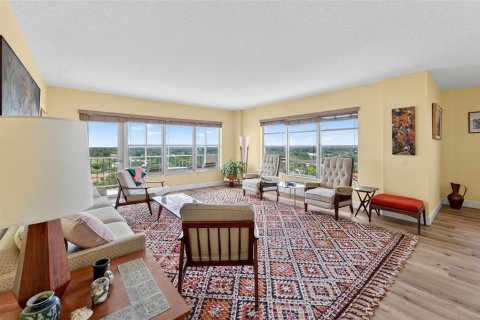 Condo in Coral Springs, Florida, 2 bedrooms  № 1828482 - photo 2