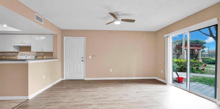 Condo à West Palm Beach, Floride, 1 chambre  № 2051434