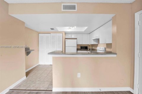 Copropriété à louer à West Palm Beach, Floride: 1 chambre, 69.31 m2 № 2051434 - photo 29