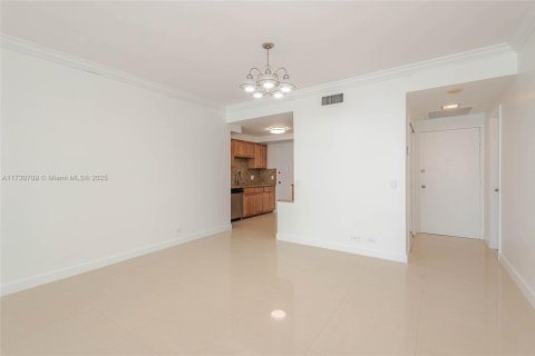 Condo in Hollywood, Florida, 1 bedroom  № 1860984 - photo 12