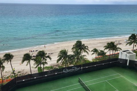 Снять в аренду кондоминиум в Санни-Айлс-Бич, Флорида 3 спальни, 247.58м2, № 1960178 - фото 5