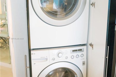 Купить кондоминиум в Майами-Бич, Флорида 2 спальни, 130.06м2, № 2013094 - фото 29