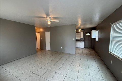 Casa en alquiler en Lake Wales, Florida, 2 dormitorios, 78.04 m2 № 1912792 - foto 4