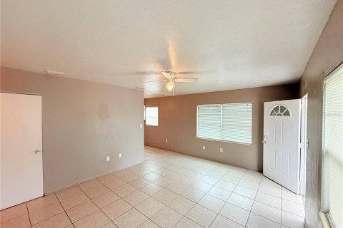 Casa en alquiler en Lake Wales, Florida, 2 dormitorios, 78.04 m2 № 1912792 - foto 3