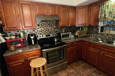 Купить виллу или дом в Помпано-Бич, Флорида 4 спальни, 138.05м2, № 1898364 - фото 10