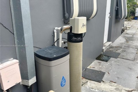 Купить виллу или дом в Помпано-Бич, Флорида 4 спальни, 138.05м2, № 1898364 - фото 21