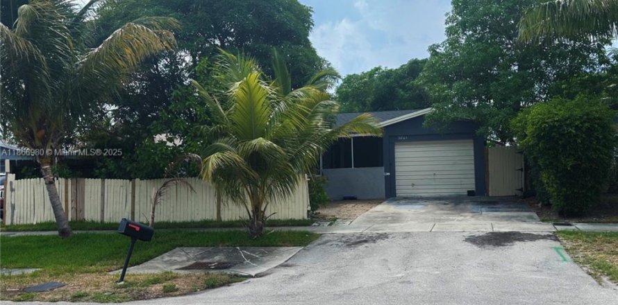 Дом в Помпано-Бич, Флорида 4 спальни, 138.05м2 № 1898364