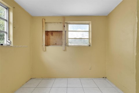 Villa ou maison à vendre à Miami, Floride: 2 chambres, 72.46 m2 № 2032346 - photo 29