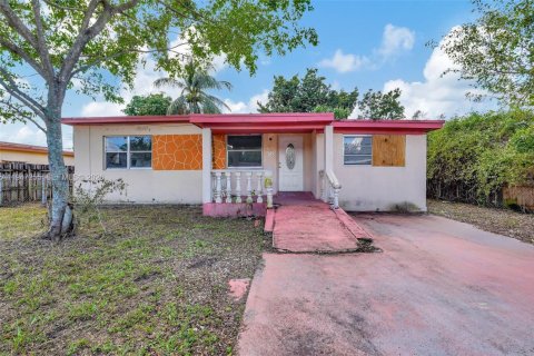 Villa ou maison à vendre à Miami, Floride: 2 chambres, 72.46 m2 № 2032346 - photo 3