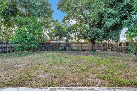 Villa ou maison à vendre à Miami, Floride: 2 chambres, 72.46 m2 № 2032346 - photo 7