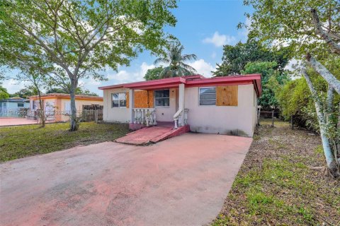Villa ou maison à Miami, Floride 2 chambres, 72.46 m2 № 2032346
