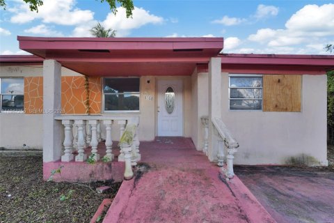 Villa ou maison à vendre à Miami, Floride: 2 chambres, 72.46 m2 № 2032346 - photo 10