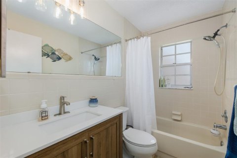 House in New Port Richey, Florida 2 bedrooms, 95.13 sq.m. № 2141963 - photo 27