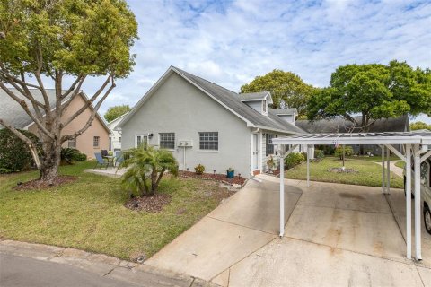House in New Port Richey, Florida 2 bedrooms, 95.13 sq.m. № 2141963 - photo 4