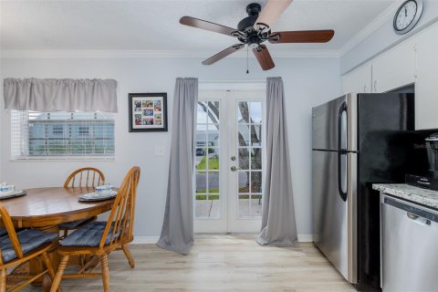 House in New Port Richey, Florida 2 bedrooms, 95.13 sq.m. № 2141963 - photo 16