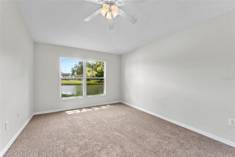 House in Wesley Chapel, Florida 3 bedrooms, 140.56 sq.m. № 1886943 - photo 15