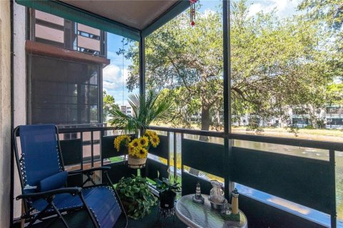 Condo in Saint Petersburg, Florida, 2 bedrooms  № 1849457 - photo 21