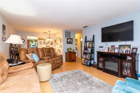 Condo in Saint Petersburg, Florida, 2 bedrooms  № 1849457 - photo 8