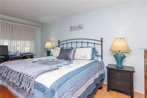 Condo in Saint Petersburg, Florida, 2 bedrooms  № 1849457 - photo 23
