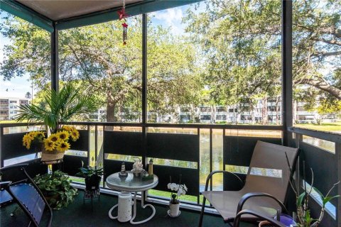 Condo in Saint Petersburg, Florida, 2 bedrooms  № 1849457 - photo 20