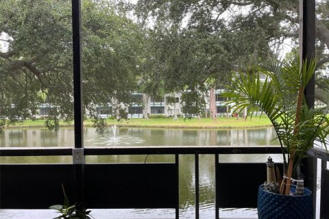 Condo in Saint Petersburg, Florida, 2 bedrooms  № 1849457 - photo 18