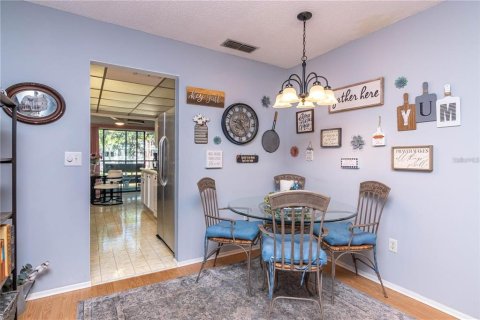 Condo in Saint Petersburg, Florida, 2 bedrooms  № 1849457 - photo 10