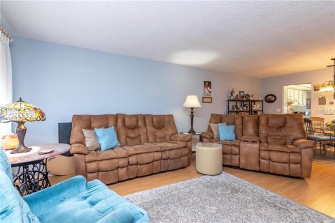 Condo in Saint Petersburg, Florida, 2 bedrooms  № 1849457 - photo 7