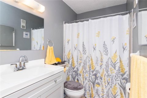 Condo in Saint Petersburg, Florida, 2 bedrooms  № 1849457 - photo 28