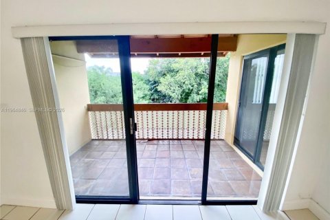 Купить кондоминиум в Майами, Флорида 2 спальни, 82.78м2, № 2027135 - фото 7