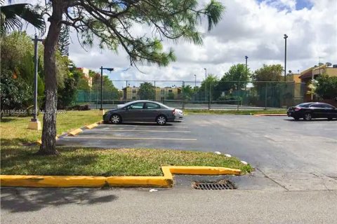 Купить кондоминиум в Майами, Флорида 2 спальни, 82.78м2, № 2027135 - фото 23