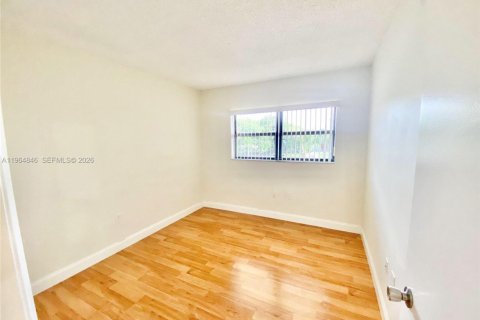 Купить кондоминиум в Майами, Флорида 2 спальни, 82.78м2, № 2027135 - фото 11