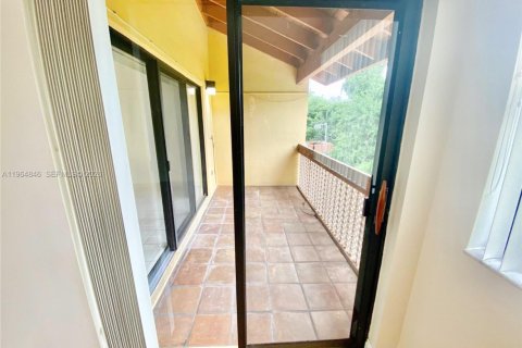 Купить кондоминиум в Майами, Флорида 2 спальни, 82.78м2, № 2027135 - фото 8