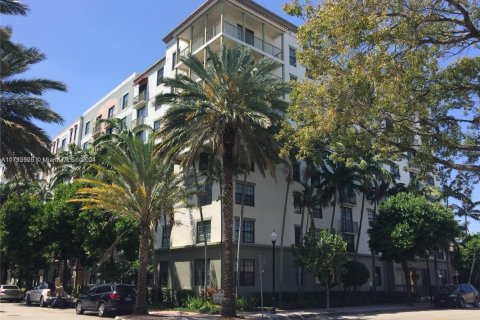Купить кондоминиум в Холливуд, Флорида 2 спальни, 104.14м2, № 1958339 - фото 1