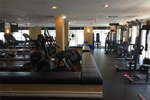 Купить кондоминиум в Холливуд, Флорида 2 спальни, 104.14м2, № 1958339 - фото 6