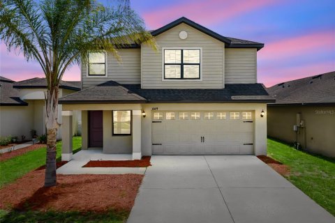 House in Lakeland, Florida 4 bedrooms, 169.36 sq.m. № 2107658
