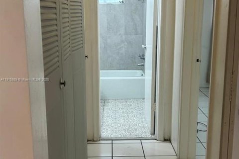 Copropriété à vendre à Hollywood, Floride: 1 chambre, 53.51 m2 № 1971708 - photo 7