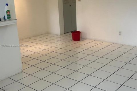 Copropriété à vendre à Hollywood, Floride: 1 chambre, 53.51 m2 № 1971708 - photo 3