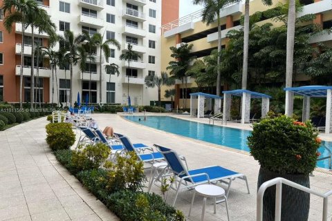Condominio en alquiler en Aventura, Florida, 2 dormitorios, 99.68 m2 № 2082278 - foto 11