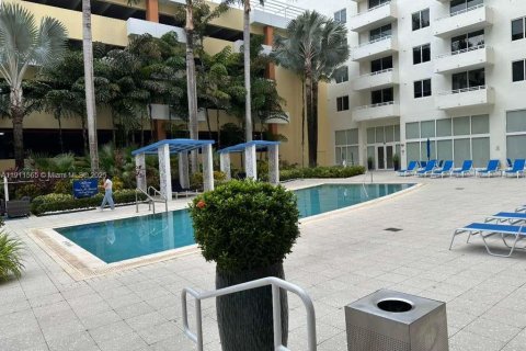 Condominio en alquiler en Aventura, Florida, 2 dormitorios, 99.68 m2 № 2082278 - foto 12